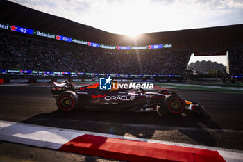 26/10/2024 - 11 PEREZ Sergio (mex), Red Bull Racing RB20, action during the Formula 1 Gran Premio de la Ciudad de Mexico 2024, 20th round of the 2024 Formula One World Championship from October 25 to 27, 2024 on the Autodromo Hermanos Rodriguez, in Mexico City, Mexico - F1 - MEXICO CITY GRAND PRIX 2024 - FORMULA 1 - MOTORI