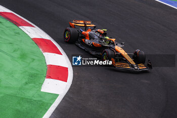 26/10/2024 - 04 NORRIS Lando (gbr), McLaren F1 Team MCL38, action during the Formula 1 Gran Premio de la Ciudad de Mexico 2024, 20th round of the 2024 Formula One World Championship from October 25 to 27, 2024 on the Autodromo Hermanos Rodriguez, in Mexico City, Mexico - F1 - MEXICO CITY GRAND PRIX 2024 - FORMULA 1 - MOTORI