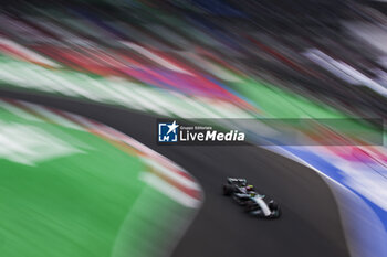 26/10/2024 - 44 HAMILTON Lewis (gbr), Mercedes AMG F1 Team W15, action during the Formula 1 Gran Premio de la Ciudad de Mexico 2024, 20th round of the 2024 Formula One World Championship from October 25 to 27, 2024 on the Autodromo Hermanos Rodriguez, in Mexico City, Mexico - F1 - MEXICO CITY GRAND PRIX 2024 - FORMULA 1 - MOTORI