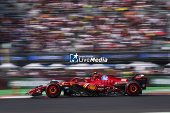 26/10/2024 - 55 SAINZ Carlos (spa), Scuderia Ferrari SF-24, action during the Formula 1 Gran Premio de la Ciudad de Mexico 2024, 20th round of the 2024 Formula One World Championship from October 25 to 27, 2024 on the Autodromo Hermanos Rodriguez, in Mexico City, Mexico - F1 - MEXICO CITY GRAND PRIX 2024 - FORMULA 1 - MOTORI