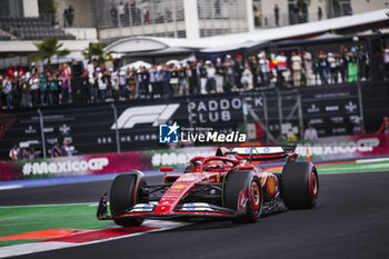 26/10/2024 - 55 SAINZ Carlos (spa), Scuderia Ferrari SF-24, action during the Formula 1 Gran Premio de la Ciudad de Mexico 2024, 20th round of the 2024 Formula One World Championship from October 25 to 27, 2024 on the Autodromo Hermanos Rodriguez, in Mexico City, Mexico - F1 - MEXICO CITY GRAND PRIX 2024 - FORMULA 1 - MOTORI