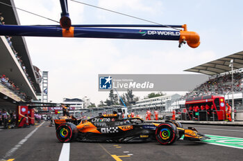 26/10/2024 - 81 PIASTRI Oscar (aus), McLaren F1 Team MCL38, action during the Formula 1 Gran Premio de la Ciudad de Mexico 2024, 20th round of the 2024 Formula One World Championship from October 25 to 27, 2024 on the Autodromo Hermanos Rodriguez, in Mexico City, Mexico - F1 - MEXICO CITY GRAND PRIX 2024 - FORMULA 1 - MOTORI