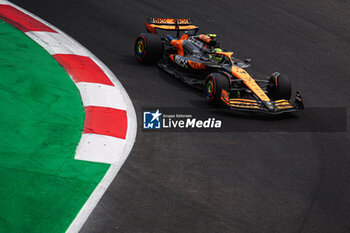 26/10/2024 - 04 NORRIS Lando (gbr), McLaren F1 Team MCL38, action during the Formula 1 Gran Premio de la Ciudad de Mexico 2024, 20th round of the 2024 Formula One World Championship from October 25 to 27, 2024 on the Autodromo Hermanos Rodriguez, in Mexico City, Mexico - F1 - MEXICO CITY GRAND PRIX 2024 - FORMULA 1 - MOTORI