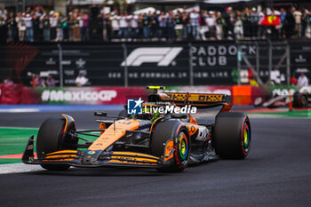 26/10/2024 - 04 NORRIS Lando (gbr), McLaren F1 Team MCL38, action during the Formula 1 Gran Premio de la Ciudad de Mexico 2024, 20th round of the 2024 Formula One World Championship from October 25 to 27, 2024 on the Autodromo Hermanos Rodriguez, in Mexico City, Mexico - F1 - MEXICO CITY GRAND PRIX 2024 - FORMULA 1 - MOTORI