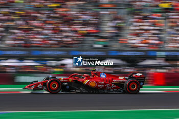 26/10/2024 - 55 SAINZ Carlos (spa), Scuderia Ferrari SF-24, action during the Formula 1 Gran Premio de la Ciudad de Mexico 2024, 20th round of the 2024 Formula One World Championship from October 25 to 27, 2024 on the Autodromo Hermanos Rodriguez, in Mexico City, Mexico - F1 - MEXICO CITY GRAND PRIX 2024 - FORMULA 1 - MOTORI