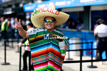 26/10/2024 - Mexican fan, supporter during the Formula 1 Gran Premio de la Ciudad de Mexico 2024, 20th round of the 2024 Formula One World Championship from October 25 to 27, 2024 on the Autodromo Hermanos Rodriguez, in Mexico City, Mexico - F1 - MEXICO CITY GRAND PRIX 2024 - FORMULA 1 - MOTORI