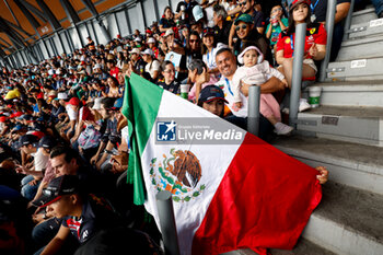 26/10/2024 - Mexican fans, supporter during the Formula 1 Gran Premio de la Ciudad de Mexico 2024, 20th round of the 2024 Formula One World Championship from October 25 to 27, 2024 on the Autodromo Hermanos Rodriguez, in Mexico City, Mexico - F1 - MEXICO CITY GRAND PRIX 2024 - FORMULA 1 - MOTORI