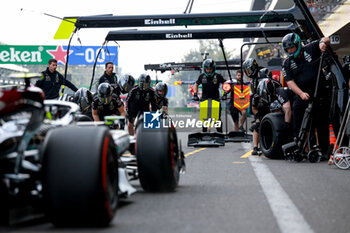 26/10/2024 - Mercedes AMG F1 Team pit stop practice during the Formula 1 Gran Premio de la Ciudad de Mexico 2024, 20th round of the 2024 Formula One World Championship from October 25 to 27, 2024 on the Autodromo Hermanos Rodriguez, in Mexico City, Mexico - F1 - MEXICO CITY GRAND PRIX 2024 - FORMULA 1 - MOTORI