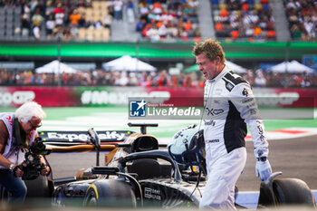 27/10/2024 - PITT Brad (USA), actor playing Sonny Hayes, driver of the fictional APX GP team in the Apex F1 movie by Apple Studios / Bruckheimer Films, portrait during the Formula 1 Gran Premio de la Ciudad de Mexico 2024, 20th round of the 2024 Formula One World Championship from October 25 to 27, 2024 on the Autodromo Hermanos Rodriguez, in Mexico City, Mexico - F1 - MEXICO CITY GRAND PRIX 2024 - FORMULA 1 - MOTORI