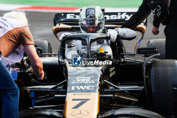 27/10/2024 - PITT Brad (USA), actor playing Sonny Hayes, driver of the fictional APX GP team in the Apex F1 movie by Apple Studios / Bruckheimer Films, portrait during the Formula 1 Gran Premio de la Ciudad de Mexico 2024, 20th round of the 2024 Formula One World Championship from October 25 to 27, 2024 on the Autodromo Hermanos Rodriguez, in Mexico City, Mexico - F1 - MEXICO CITY GRAND PRIX 2024 - FORMULA 1 - MOTORI