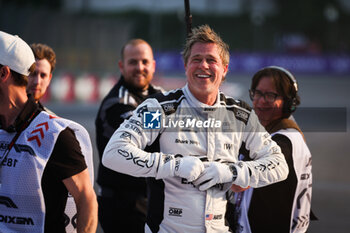 27/10/2024 - PITT Brad (USA), actor playing Sonny Hayes, driver of the fictional APX GP team in the Apex F1 movie by Apple Studios / Bruckheimer Films, portrait during the Formula 1 Gran Premio de la Ciudad de Mexico 2024, 20th round of the 2024 Formula One World Championship from October 25 to 27, 2024 on the Autodromo Hermanos Rodriguez, in Mexico City, Mexico - F1 - MEXICO CITY GRAND PRIX 2024 - FORMULA 1 - MOTORI