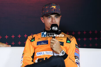 27/10/2024 - NORRIS Lando (gbr), McLaren F1 Team MCL38, portrait during the Formula 1 Gran Premio de la Ciudad de Mexico 2024, 20th round of the 2024 Formula One World Championship from October 25 to 27, 2024 on the Autodromo Hermanos Rodriguez, in Mexico City, Mexico - F1 - MEXICO CITY GRAND PRIX 2024 - FORMULA 1 - MOTORI