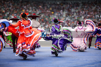 27/10/2024 - Performance of Mexicans dancer at Forosol during the Formula 1 Gran Premio de la Ciudad de Mexico 2024, 20th round of the 2024 Formula One World Championship from October 25 to 27, 2024 on the Autodromo Hermanos Rodriguez, in Mexico City, Mexico - F1 - MEXICO CITY GRAND PRIX 2024 - FORMULA 1 - MOTORI