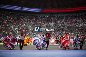 27/10/2024 - Performance of Mexicans dancer at Forosol during the Formula 1 Gran Premio de la Ciudad de Mexico 2024, 20th round of the 2024 Formula One World Championship from October 25 to 27, 2024 on the Autodromo Hermanos Rodriguez, in Mexico City, Mexico - F1 - MEXICO CITY GRAND PRIX 2024 - FORMULA 1 - MOTORI