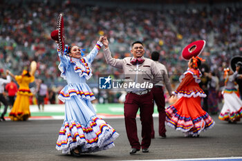 27/10/2024 - Performance of Mexicans dancer at Forosol during the Formula 1 Gran Premio de la Ciudad de Mexico 2024, 20th round of the 2024 Formula One World Championship from October 25 to 27, 2024 on the Autodromo Hermanos Rodriguez, in Mexico City, Mexico - F1 - MEXICO CITY GRAND PRIX 2024 - FORMULA 1 - MOTORI