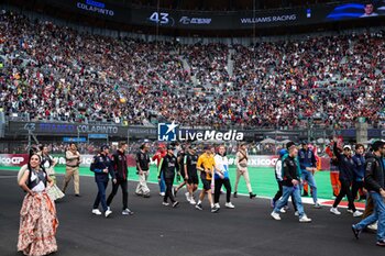 27/10/2024 - All drivers during the parade during the Formula 1 Gran Premio de la Ciudad de Mexico 2024, 20th round of the 2024 Formula One World Championship from October 25 to 27, 2024 on the Autodromo Hermanos Rodriguez, in Mexico City, Mexico - F1 - MEXICO CITY GRAND PRIX 2024 - FORMULA 1 - MOTORI