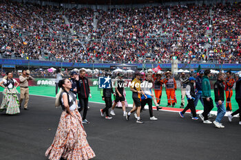 27/10/2024 - All drivers during the parade during the Formula 1 Gran Premio de la Ciudad de Mexico 2024, 20th round of the 2024 Formula One World Championship from October 25 to 27, 2024 on the Autodromo Hermanos Rodriguez, in Mexico City, Mexico - F1 - MEXICO CITY GRAND PRIX 2024 - FORMULA 1 - MOTORI