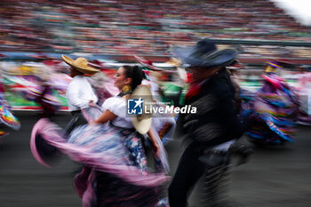 27/10/2024 - Dancers during the Formula 1 Gran Premio de la Ciudad de Mexico 2024, 20th round of the 2024 Formula One World Championship from October 25 to 27, 2024 on the Autodromo Hermanos Rodriguez, in Mexico City, Mexico - F1 - MEXICO CITY GRAND PRIX 2024 - FORMULA 1 - MOTORI