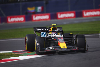 27/10/2024 - 11 PEREZ Sergio (mex), Red Bull Racing RB20, action during the Formula 1 Gran Premio de la Ciudad de Mexico 2024, 20th round of the 2024 Formula One World Championship from October 25 to 27, 2024 on the Autodromo Hermanos Rodriguez, in Mexico City, Mexico - F1 - MEXICO CITY GRAND PRIX 2024 - FORMULA 1 - MOTORI