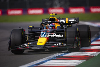 27/10/2024 - 11 PEREZ Sergio (mex), Red Bull Racing RB20, action during the Formula 1 Gran Premio de la Ciudad de Mexico 2024, 20th round of the 2024 Formula One World Championship from October 25 to 27, 2024 on the Autodromo Hermanos Rodriguez, in Mexico City, Mexico - F1 - MEXICO CITY GRAND PRIX 2024 - FORMULA 1 - MOTORI