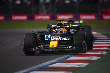 27/10/2024 - 01 VERSTAPPEN Max (nld), Red Bull Racing RB20, action during the Formula 1 Gran Premio de la Ciudad de Mexico 2024, 20th round of the 2024 Formula One World Championship from October 25 to 27, 2024 on the Autodromo Hermanos Rodriguez, in Mexico City, Mexico - F1 - MEXICO CITY GRAND PRIX 2024 - FORMULA 1 - MOTORI