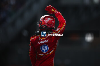 27/10/2024 - SAINZ Carlos (spa), Scuderia Ferrari SF-24, portrait celebration during the Formula 1 Gran Premio de la Ciudad de Mexico 2024, 20th round of the 2024 Formula One World Championship from October 25 to 27, 2024 on the Autodromo Hermanos Rodriguez, in Mexico City, Mexico - F1 - MEXICO CITY GRAND PRIX 2024 - FORMULA 1 - MOTORI