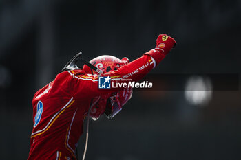 27/10/2024 - SAINZ Carlos (spa), Scuderia Ferrari SF-24, portrait celebration during the Formula 1 Gran Premio de la Ciudad de Mexico 2024, 20th round of the 2024 Formula One World Championship from October 25 to 27, 2024 on the Autodromo Hermanos Rodriguez, in Mexico City, Mexico - F1 - MEXICO CITY GRAND PRIX 2024 - FORMULA 1 - MOTORI