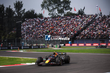 27/10/2024 - 11 PEREZ Sergio (mex), Red Bull Racing RB20, action during the Formula 1 Gran Premio de la Ciudad de Mexico 2024, 20th round of the 2024 Formula One World Championship from October 25 to 27, 2024 on the Autodromo Hermanos Rodriguez, in Mexico City, Mexico - F1 - MEXICO CITY GRAND PRIX 2024 - FORMULA 1 - MOTORI