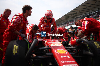 27/10/2024 - SAINZ Carlos (spa), Scuderia Ferrari SF-24, portrait during the Formula 1 Gran Premio de la Ciudad de Mexico 2024, 20th round of the 2024 Formula One World Championship from October 25 to 27, 2024 on the Autodromo Hermanos Rodriguez, in Mexico City, Mexico - F1 - MEXICO CITY GRAND PRIX 2024 - FORMULA 1 - MOTORI