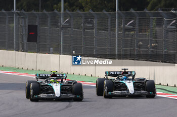 27/10/2024 - 44 HAMILTON Lewis (gbr), Mercedes AMG F1 Team W15, action and 63 RUSSELL George (gbr), Mercedes AMG F1 Team W15, action during the Formula 1 Gran Premio de la Ciudad de Mexico 2024, 20th round of the 2024 Formula One World Championship from October 25 to 27, 2024 on the Autodromo Hermanos Rodriguez, in Mexico City, Mexico - F1 - MEXICO CITY GRAND PRIX 2024 - FORMULA 1 - MOTORI