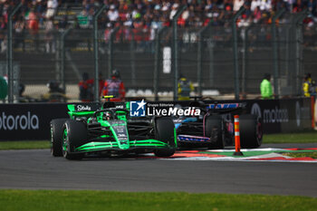 27/10/2024 - 24 ZHOU Guanyu (chi), Stake F1 Team Kick Sauber C44, action and 31 OCON Esteban (fra), Alpine F1 Team A524, action during the Formula 1 Gran Premio de la Ciudad de Mexico 2024, 20th round of the 2024 Formula One World Championship from October 25 to 27, 2024 on the Autodromo Hermanos Rodriguez, in Mexico City, Mexico - F1 - MEXICO CITY GRAND PRIX 2024 - FORMULA 1 - MOTORI