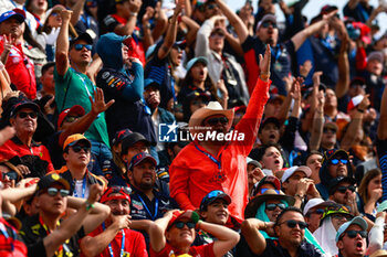 27/10/2024 - Mexican Fans during the Formula 1 Gran Premio de la Ciudad de Mexico 2024, 20th round of the 2024 Formula One World Championship from October 25 to 27, 2024 on the Autodromo Hermanos Rodriguez, in Mexico City, Mexico - F1 - MEXICO CITY GRAND PRIX 2024 - FORMULA 1 - MOTORI