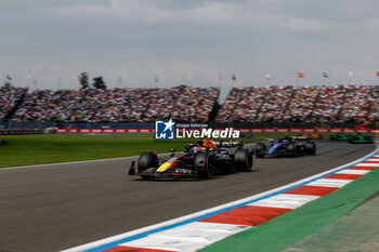 27/10/2024 - 11 PEREZ Sergio (mex), Red Bull Racing RB20, action during the Formula 1 Gran Premio de la Ciudad de Mexico 2024, 20th round of the 2024 Formula One World Championship from October 25 to 27, 2024 on the Autodromo Hermanos Rodriguez, in Mexico City, Mexico - F1 - MEXICO CITY GRAND PRIX 2024 - FORMULA 1 - MOTORI