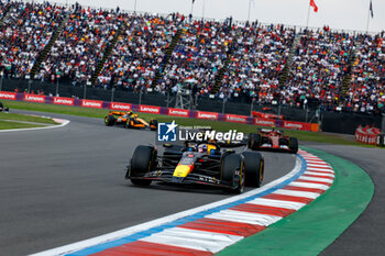 27/10/2024 - 01 VERSTAPPEN Max (nld), Red Bull Racing RB20, action during the Formula 1 Gran Premio de la Ciudad de Mexico 2024, 20th round of the 2024 Formula One World Championship from October 25 to 27, 2024 on the Autodromo Hermanos Rodriguez, in Mexico City, Mexico - F1 - MEXICO CITY GRAND PRIX 2024 - FORMULA 1 - MOTORI