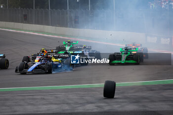 27/10/2024 - 23 ALBON Alexander (tha), Williams Racing FW45, 22 TSUNODA Yuki (jap), Visa Cash App RB F1 Team VCARB 01, action crash, accident, during the Formula 1 Gran Premio de la Ciudad de Mexico 2024, 20th round of the 2024 Formula One World Championship from October 25 to 27, 2024 on the Autodromo Hermanos Rodriguez, in Mexico City, Mexico - F1 - MEXICO CITY GRAND PRIX 2024 - FORMULA 1 - MOTORI