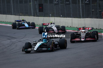 27/10/2024 - 63 RUSSELL George (gbr), Mercedes AMG F1 Team W15, 20 MAGNUSSEN Kevin (den), Haas F1 Team VF-24 Ferrari, action during the Formula 1 Gran Premio de la Ciudad de Mexico 2024, 20th round of the 2024 Formula One World Championship from October 25 to 27, 2024 on the Autodromo Hermanos Rodriguez, in Mexico City, Mexico - F1 - MEXICO CITY GRAND PRIX 2024 - FORMULA 1 - MOTORI