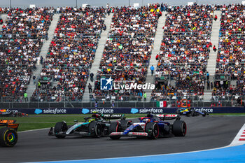 27/10/2024 - 44 HAMILTON Lewis (gbr), Mercedes AMG F1 Team W15, 40 LAWSON Liam (nzl), Visa Cash App RB F1 Team VCARB 01, action during the Formula 1 Gran Premio de la Ciudad de Mexico 2024, 20th round of the 2024 Formula One World Championship from October 25 to 27, 2024 on the Autodromo Hermanos Rodriguez, in Mexico City, Mexico - F1 - MEXICO CITY GRAND PRIX 2024 - FORMULA 1 - MOTORI