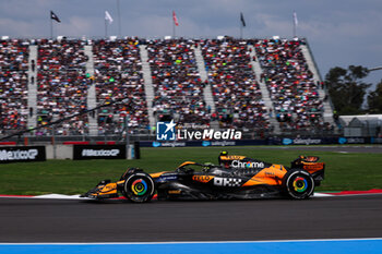 27/10/2024 - 04 NORRIS Lando (gbr), McLaren F1 Team MCL38, action during the Formula 1 Gran Premio de la Ciudad de Mexico 2024, 20th round of the 2024 Formula One World Championship from October 25 to 27, 2024 on the Autodromo Hermanos Rodriguez, in Mexico City, Mexico - F1 - MEXICO CITY GRAND PRIX 2024 - FORMULA 1 - MOTORI