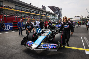 27/10/2024 - 10 GASLY Pierre (fra), Alpine F1 Team A524, starting grid during the Formula 1 Gran Premio de la Ciudad de Mexico 2024, 20th round of the 2024 Formula One World Championship from October 25 to 27, 2024 on the Autodromo Hermanos Rodriguez, in Mexico City, Mexico - F1 - MEXICO CITY GRAND PRIX 2024 - FORMULA 1 - MOTORI