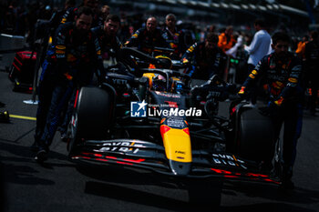 27/10/2024 - 01 VERSTAPPEN Max (nld), Red Bull Racing RB20, starting grid during the Formula 1 Gran Premio de la Ciudad de Mexico 2024, 20th round of the 2024 Formula One World Championship from October 25 to 27, 2024 on the Autodromo Hermanos Rodriguez, in Mexico City, Mexico - F1 - MEXICO CITY GRAND PRIX 2024 - FORMULA 1 - MOTORI