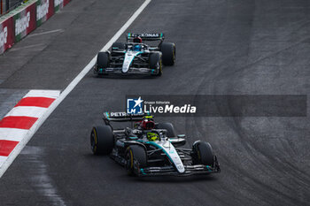 27/10/2024 - 44 HAMILTON Lewis (gbr), Mercedes AMG F1 Team W15, 63 RUSSELL George (gbr), Mercedes AMG F1 Team W15, action during the Formula 1 Gran Premio de la Ciudad de Mexico 2024, 20th round of the 2024 Formula One World Championship from October 25 to 27, 2024 on the Autodromo Hermanos Rodriguez, in Mexico City, Mexico - F1 - MEXICO CITY GRAND PRIX 2024 - FORMULA 1 - MOTORI