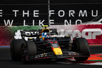 27/10/2024 - 11 PEREZ Sergio (mex), Red Bull Racing RB20, action during the Formula 1 Gran Premio de la Ciudad de Mexico 2024, 20th round of the 2024 Formula One World Championship from October 25 to 27, 2024 on the Autodromo Hermanos Rodriguez, in Mexico City, Mexico - F1 - MEXICO CITY GRAND PRIX 2024 - FORMULA 1 - MOTORI