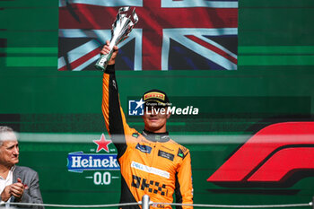 2024-10-28 - NORRIS Lando (gbr), McLaren F1 Team MCL38, portrait podium during the Formula 1 Gran Premio de la Ciudad de Mexico 2024, 20th round of the 2024 Formula One World Championship from October 25 to 27, 2024 on the Autodromo Hermanos Rodriguez, in Mexico City, Mexico - F1 - MEXICO CITY GRAND PRIX 2024 - FORMULA 1 - MOTORS