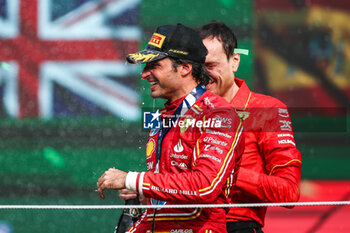 2024-10-28 - SAINZ Carlos (spa), Scuderia Ferrari SF-24, portrait podium celebration during the Formula 1 Gran Premio de la Ciudad de Mexico 2024, 20th round of the 2024 Formula One World Championship from October 25 to 27, 2024 on the Autodromo Hermanos Rodriguez, in Mexico City, Mexico - F1 - MEXICO CITY GRAND PRIX 2024 - FORMULA 1 - MOTORS