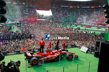 2024-10-28 - NORRIS Lando (gbr), McLaren F1 Team MCL38, portrait, LECLERC Charles (mco), Scuderia Ferrari SF-24, portrait SAINZ Carlos (spa), Scuderia Ferrari SF-24, portrait podium celebration during the Formula 1 Gran Premio de la Ciudad de Mexico 2024, 20th round of the 2024 Formula One World Championship from October 25 to 27, 2024 on the Autodromo Hermanos Rodriguez, in Mexico City, Mexico - F1 - MEXICO CITY GRAND PRIX 2024 - FORMULA 1 - MOTORS