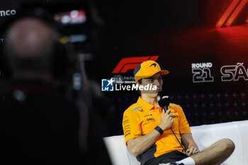 31/10/2024 - PIASTRI Oscar (aus), McLaren F1 Team MCL38, portrait press conference during the Formula 1 Grande Premio de Sao Paulo 2024, 21th round of the 2024 Formula One World Championship from November 1 to 3, 2024 on the Interlagos Circuit, in Sao Paulo, Brazil - F1 - SAO PAULO GRAND PRIX 2024 - FORMULA 1 - MOTORI