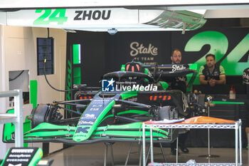 31/10/2024 - Stake F1 Team Kick Sauber, ambiance during the Formula 1 Grande Premio de Sao Paulo 2024, 21th round of the 2024 Formula One World Championship from November 1 to 3, 2024 on the Interlagos Circuit, in Sao Paulo, Brazil - F1 - SAO PAULO GRAND PRIX 2024 - FORMULA 1 - MOTORI