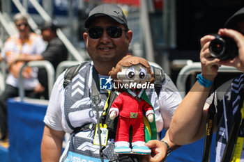 31/10/2024 - marshall, commissaire de piste, marshal, marshalls, marshals during the Formula 1 Grande Premio de Sao Paulo 2024, 21th round of the 2024 Formula One World Championship from November 1 to 3, 2024 on the Interlagos Circuit, in Sao Paulo, Brazil - F1 - SAO PAULO GRAND PRIX 2024 - FORMULA 1 - MOTORI