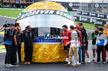 31/10/2024 - All drivers paying tribute to Ayrton Senna, with Sebastian Vettel, during the Formula 1 Grande Premio de Sao Paulo 2024, 21th round of the 2024 Formula One World Championship from November 1 to 3, 2024 on the Interlagos Circuit, in Sao Paulo, Brazil - F1 - SAO PAULO GRAND PRIX 2024 - FORMULA 1 - MOTORI