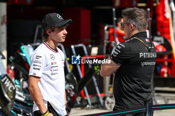 31/10/2024 - KIMI ANTONELLI Andrea (ita), Junior Driver of Mercedes AMG F1 Team, Peter 'Bono' Bonnington, engineer, portrait during the Formula 1 Grande Premio de Sao Paulo 2024, 21th round of the 2024 Formula One World Championship from November 1 to 3, 2024 on the Interlagos Circuit, in Sao Paulo, Brazil - F1 - SAO PAULO GRAND PRIX 2024 - FORMULA 1 - MOTORI